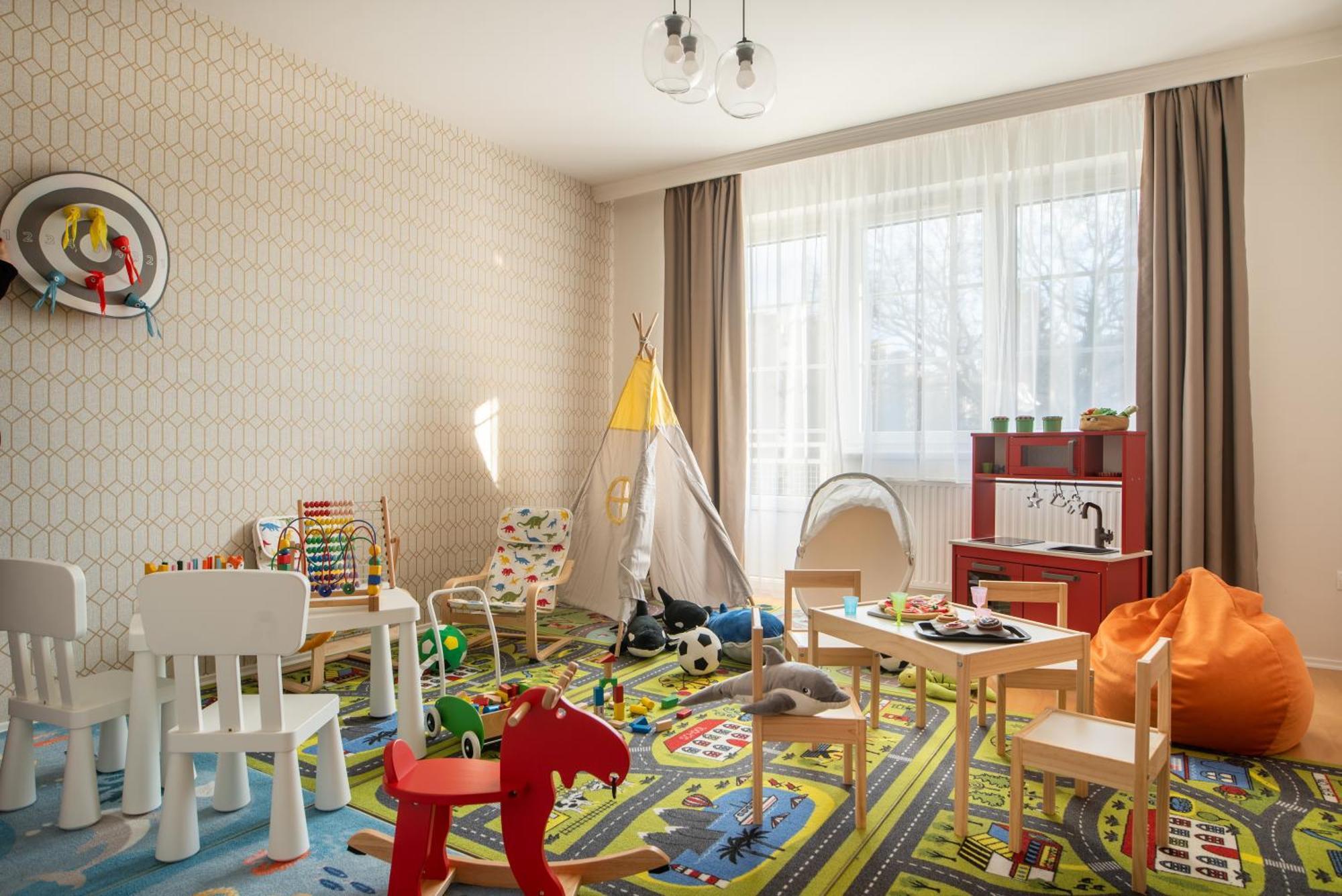 Sárvár Holdvirag Hotel מראה חיצוני תמונה