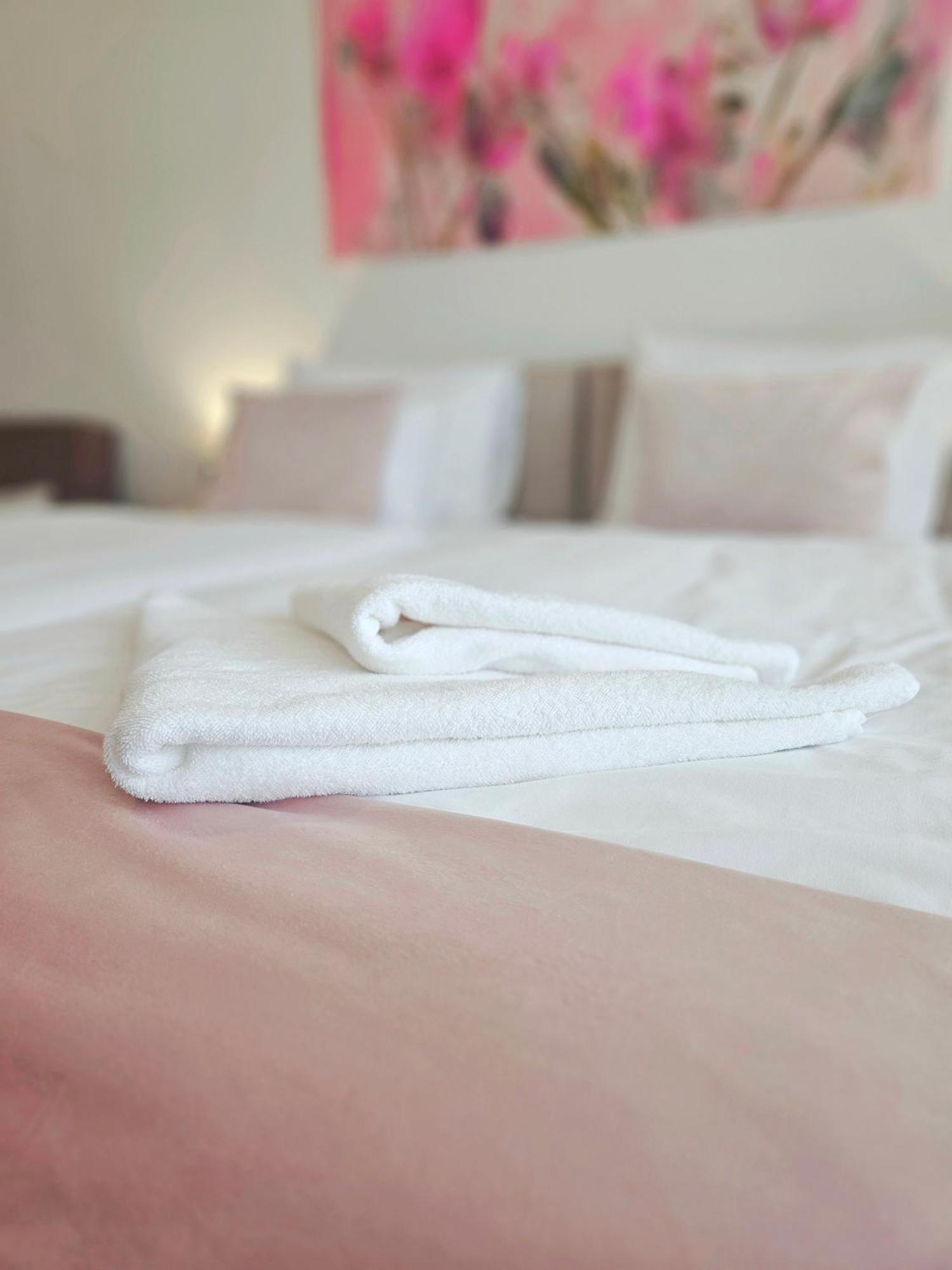 Sárvár Holdvirag Hotel מראה חיצוני תמונה