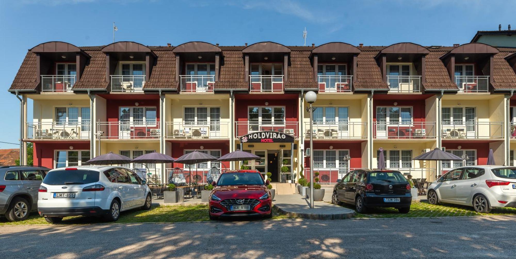 Sárvár Holdvirag Hotel מראה חיצוני תמונה